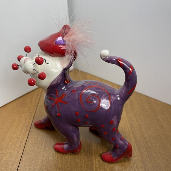 Amy Lacombe Cat Figurine Vintage Purple & Red Feather Hat 2004 Whimsiclay - Picture 5 of 8